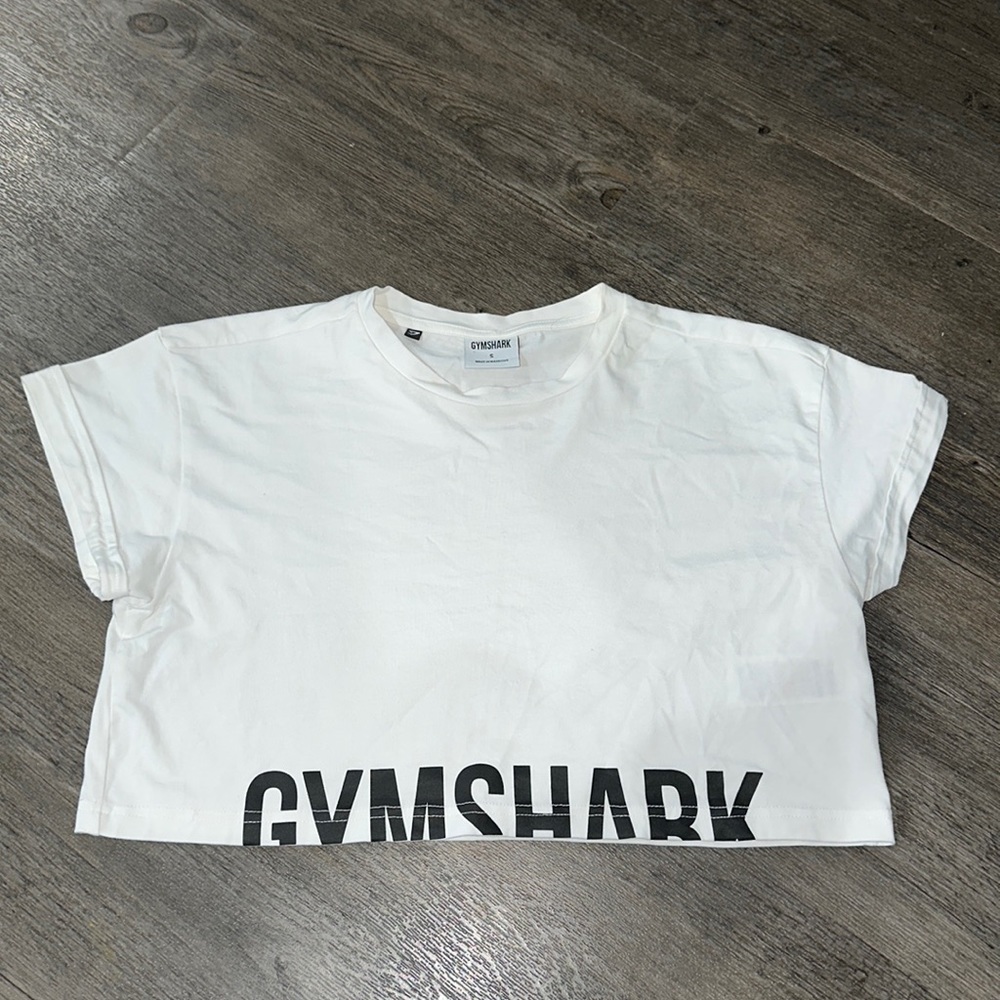 Gymshark cropped white T-shirt in size small